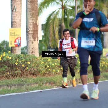 Runner Photo 7706859