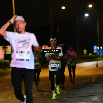 Runner Photo 7706868
