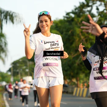 Runner Photo 7706870