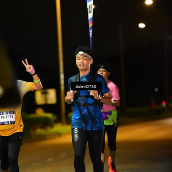 Runner Photo 7706873