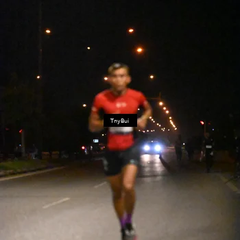 Runner Photo 7706875