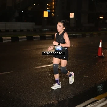 Runner Photo 7706892