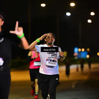 Runner Photo 7706893