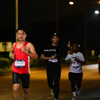 Runner Photo 7706895
