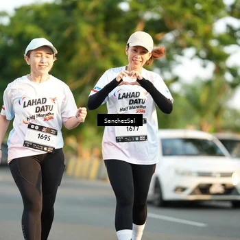 Runner Photo 7706897