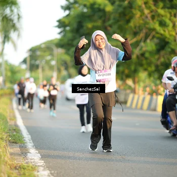 Runner Photo 7706911