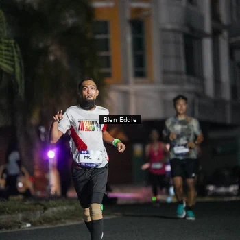 Runner Photo 7706920
