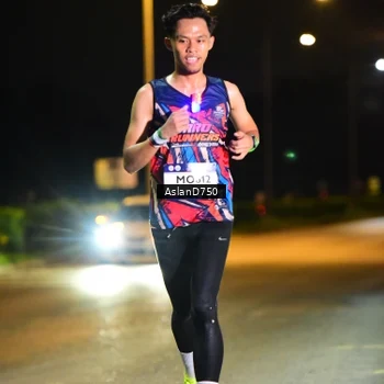 Runner Photo 7706923