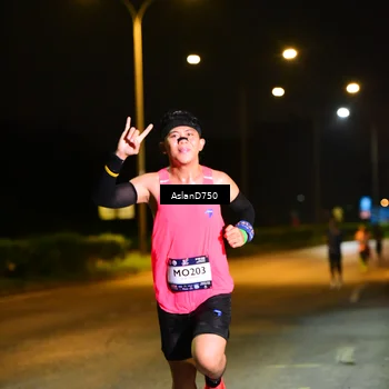 Runner Photo 7706935
