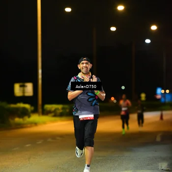 Runner Photo 7706945