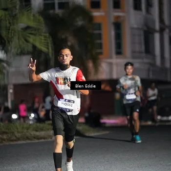 Runner Photo 7706947