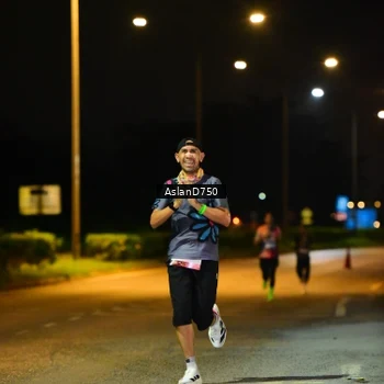 Runner Photo 7706951