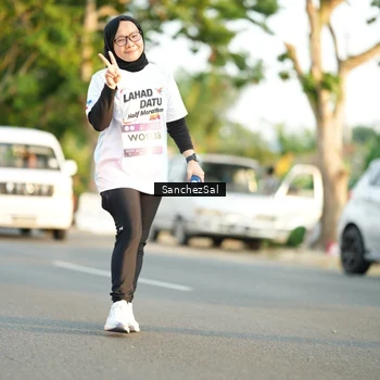 Runner Photo 7706953
