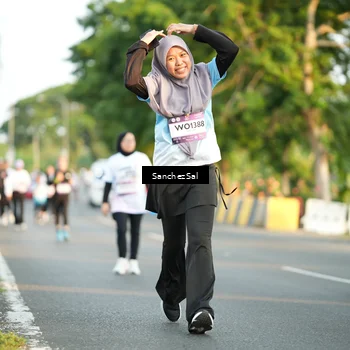 Runner Photo 7706957