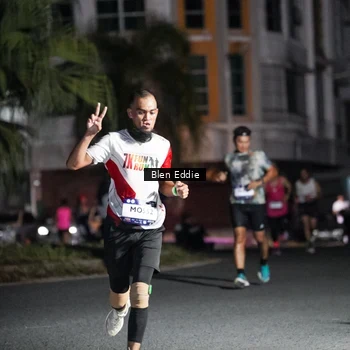 Runner Photo 7706967