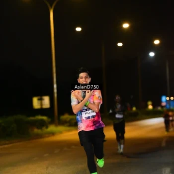 Runner Photo 7706976