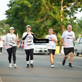 Runner Photo 7706978