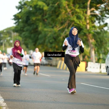 Runner Photo 7706980