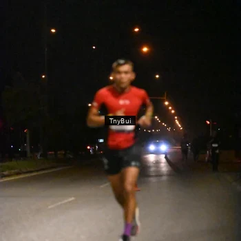 Runner Photo 7706985