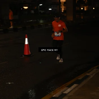 Runner Photo 7706987