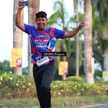 Runner Photo 7706989