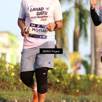 Runner Photo 7706993