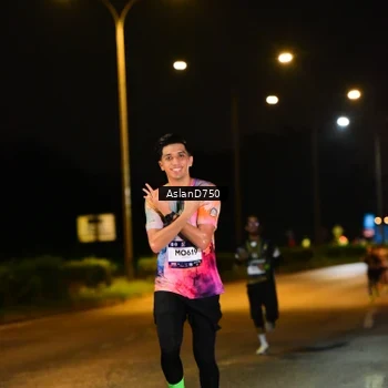 Runner Photo 7706997