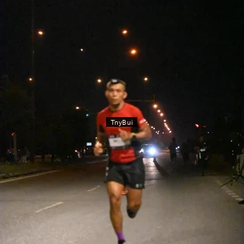 Runner Photo 7707000