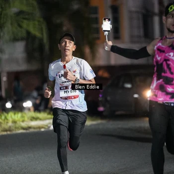 Runner Photo 7707002
