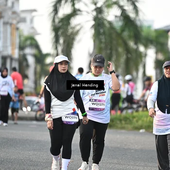 Runner Photo 7707004