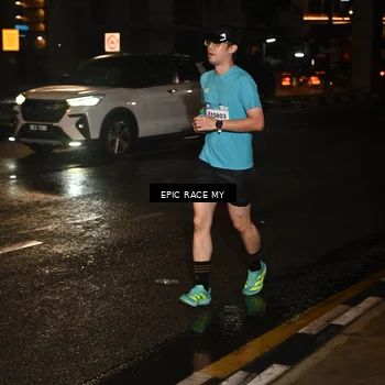 Runner Photo 7707012