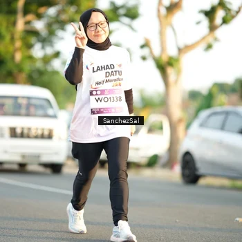 Runner Photo 7707022