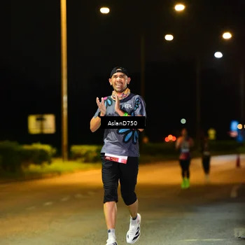 Runner Photo 7707028
