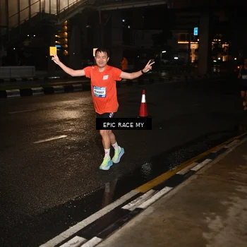 Runner Photo 7707034