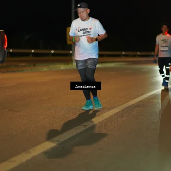 Runner Photo 7707037