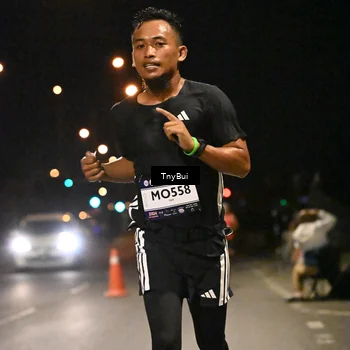Runner Photo 7707040