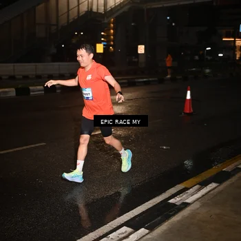 Runner Photo 7707042