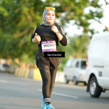 Runner Photo 7707046