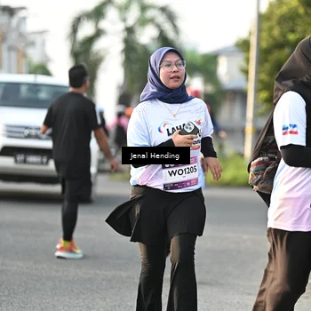 Runner Photo 7707048
