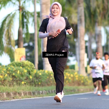 Runner Photo 7707051