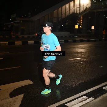 Runner Photo 7707052