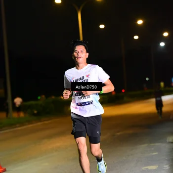 Runner Photo 7707054