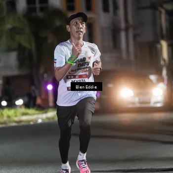 Runner Photo 7707071