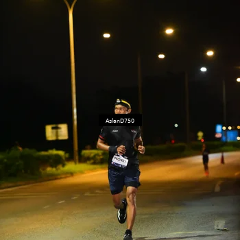 Runner Photo 7707072