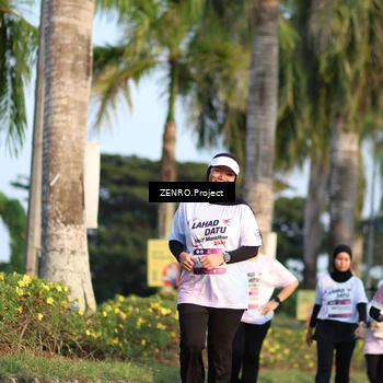 Runner Photo 7707075