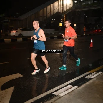 Runner Photo 7707076