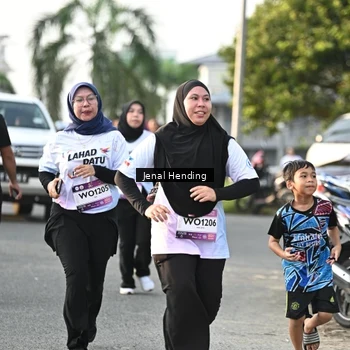 Runner Photo 7707077