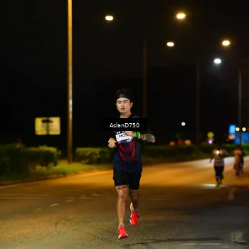 Runner Photo 7707083