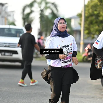 Runner Photo 7707087