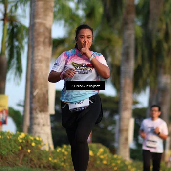 Runner Photo 7707089